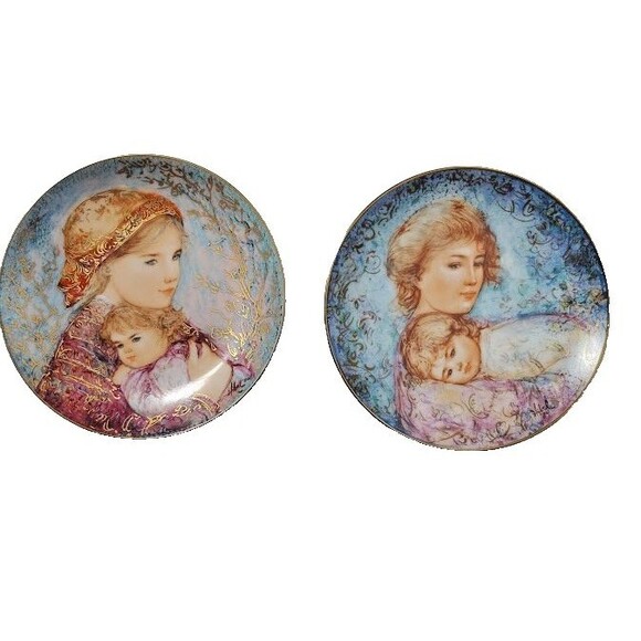 2 Edna Hibel Mother's Day Collector Plates 1980s Emily & Jennifer Abby and Lisa - Picture 1 of 6